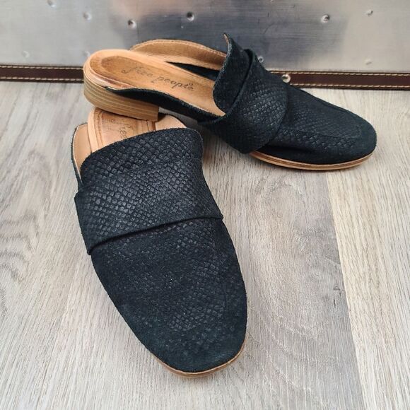 Free People At Ease Suede Snake Pattern Loafers size 6.5 - Picture 2 of 11